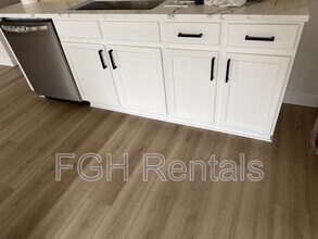 9607 Criswell Creek in San Antonio, TX - Building Photo - Building Photo