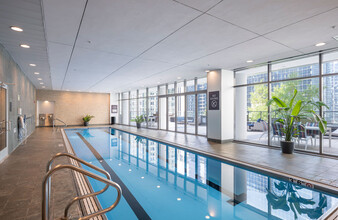 203 N La Salle St, Unit 1502 in Chicago, IL - Building Photo - Building Photo