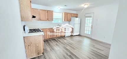 5785 Creekside Dr in Rex, GA - Building Photo - Building Photo