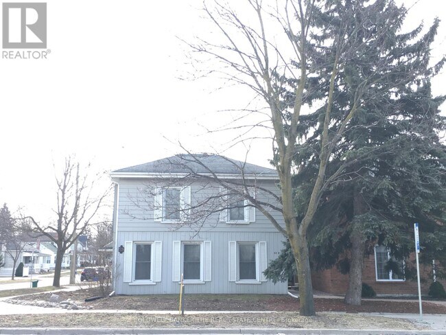 59 A Wellington St E in Aurora, ON - Building Photo - Building Photo