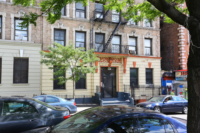 507 W 179th St in New York, NY - Foto de edificio - Building Photo