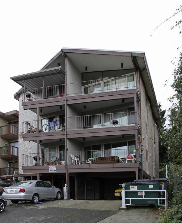 Viewlane Apartments in Seattle, WA - Building Photo