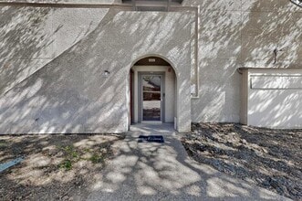 4535 N O'Connor Rd in Irving, TX - Foto de edificio - Building Photo