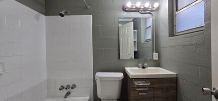 1338 E 137th Ave in Tampa, FL - Building Photo - Building Photo
