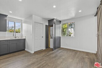 205 7th Ave in Los Angeles, CA - Building Photo - Building Photo