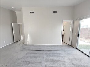 9500 Kelly Creek Ave in Las Vegas, NV - Building Photo - Building Photo