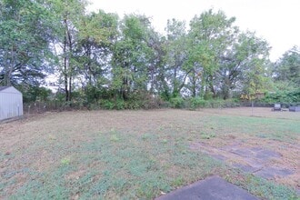 1023 Shadow Ridge Ave in Oak Grove, KY - Building Photo - Building Photo