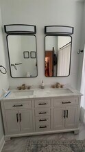 651 E Groveland Park in Chicago, IL - Building Photo - Building Photo