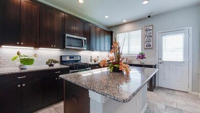 1225 Scarlet Mountain Dr in Iowa Colony, TX - Building Photo - Building Photo