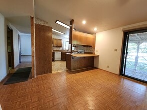 8260 Sherwood Blvd in Los Molinos, CA - Building Photo - Building Photo