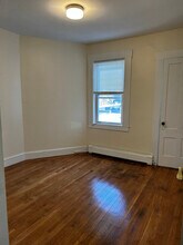 8 Dudley St, Unit 1 in Cambridge, MA - Building Photo - Building Photo