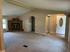 609 Fair St in Kendallville, IN - Building Photo - Building Photo