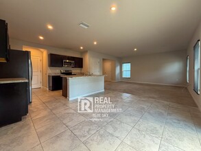 3641 Zephyr Preserve Pl in Zephyrhills, FL - Building Photo - Building Photo