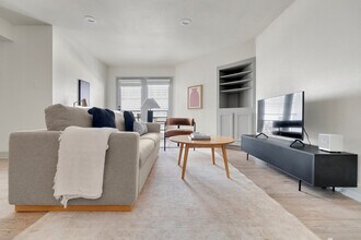 201 E 4th St in Austin, TX - Foto de edificio - Building Photo