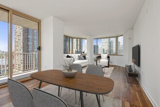 1 2nd St in Jersey City, NJ - Building Photo - Building Photo