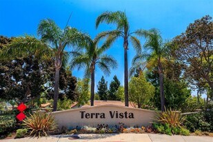 10369 Azuaga St in San Diego, CA - Building Photo