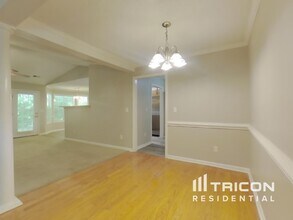 10162 Commons Way in Jonesboro, GA - Building Photo - Building Photo