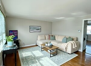13 Garland Dr in Glastonbury, CT - Building Photo - Building Photo
