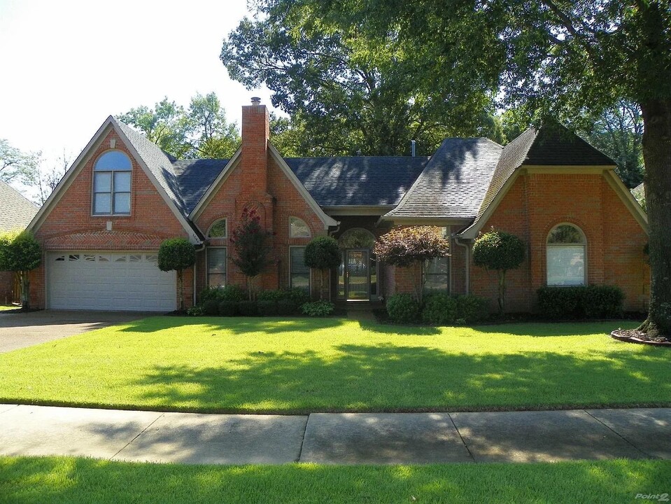 1094 Sugar Ln in Collierville, TN - Building Photo