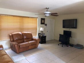 2920 Palmarita Rd in West Palm Beach, FL - Building Photo - Building Photo