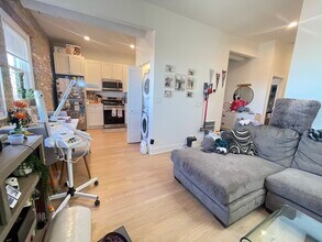 1856 W Chicago Ave in Chicago, IL - Building Photo - Building Photo