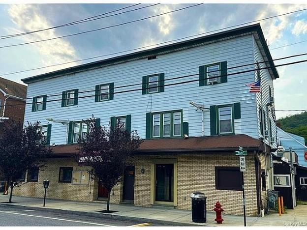 457 Main St-Unit -302 in Highland Falls, NY - Foto de edificio