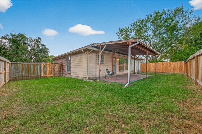 18402 Willow Moss Dr