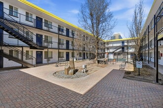 Courtyard at Cherry Creek in Denver, CO - Building Photo - Building Photo