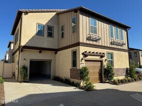 701 Edward Scholle Dr, Unit 96 in Camarillo, CA - Building Photo - Building Photo