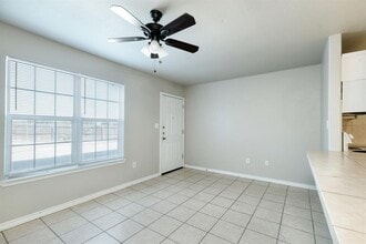 107 Castleberry Ct in Bertram, TX - Building Photo - Building Photo