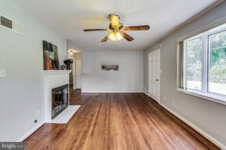 6641 Barrett Rd in Falls Church, VA - Building Photo - Building Photo