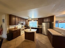 8119 W Glenrosa Ave in Phoenix, AZ - Building Photo