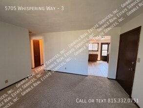 5705 Whispering Way in Loves Park, IL - Building Photo - Building Photo