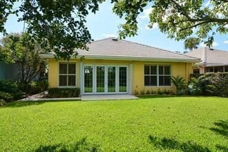 2871 SW Brighton Way in Palm City, FL - Building Photo - Building Photo