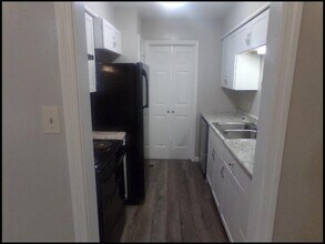 1807 Sanford Dr in Little Rock, AR - Building Photo - Building Photo