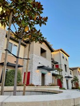 Twin Creeks Apartments in San Luis Obispo, CA - Foto de edificio - Building Photo