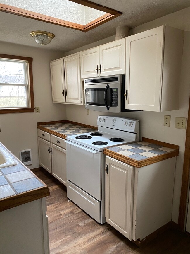 1021 S 4th St, Unit 1 in Lafayette, IN - Foto de edificio - Building Photo