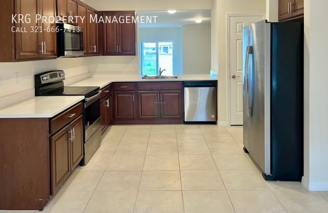 1009 NE 11th St in Cape Coral, FL - Building Photo - Building Photo