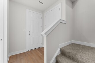 206 Oliver Way in Cranberry Township, PA - Building Photo - Building Photo