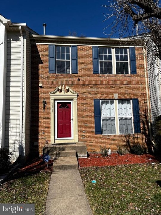 2568 Sylvan Moor Ln in Woodbridge, VA - Building Photo