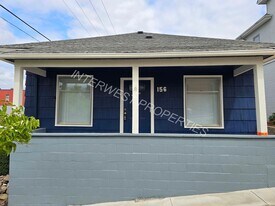 156 Elm St in Kalama, WA - Building Photo