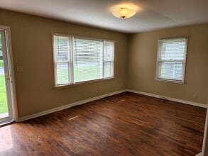 2337 N Delaware Ave in Springfield, MO - Building Photo - Building Photo