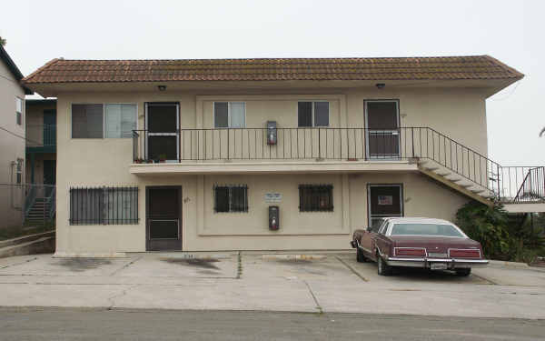 201-219 E 12th St in National City, CA - Building Photo - Building Photo