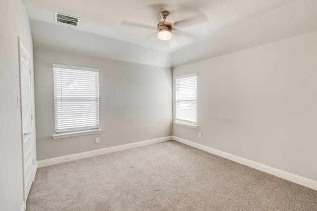 7345 Zachary in Frisco, TX - Foto de edificio - Building Photo