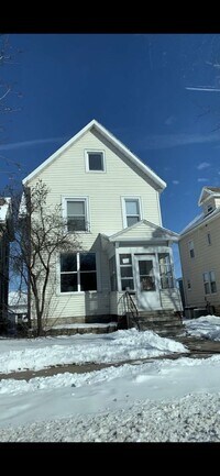 376 W 4th St in Winona, MN - Foto de edificio - Building Photo