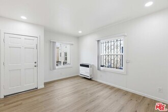 580 W 15th St in Los Angeles, CA - Building Photo - Building Photo