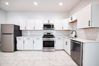 213 E Main St in Tuckerton, NJ - Building Photo - Building Photo