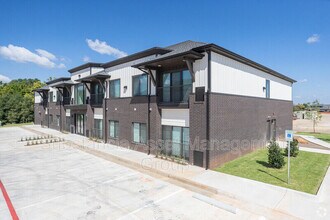 1677 Midtown Pl in Oklahoma City, OK - Building Photo - Building Photo