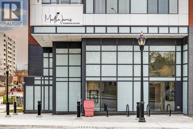 2088 James St in Burlington, ON - Building Photo - Building Photo