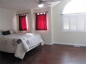 98 Mountain Laurel Cres in Kitchener, ON - Building Photo - Building Photo